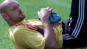 Mărturisire incredibilă a lui Bogdan Stelea: "Lăcătuș și Sabău m-au făcut avion la un antrenament. M-am enervat și am lovit pe cineva". Cum l-a calmat Ienei pe uriașul din poarta naționalei