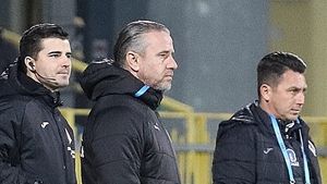 Laurențiu Reghecampf, făcut praf, în direct pentru o decizie șocantă: „Penibil și trist! Nu poți să faci așa”. VIDEO