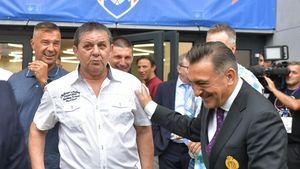 Reacția lui Ilie Dumitrescu după ce l-a auzit pe Vali Moraru că a cerut o statuie la stadionul Steaua pentru Marius Lăcătuş
