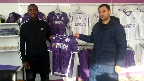 VIDEO | Sylvain Deslandes a fost prezentat oficial la FC Argeș la magazinul clubului.** Ce a spus fostul jucător al lui Wolverhampton