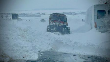 Deținuții au deszăpezit stadionul echipei din Superliga! „Facem tot posibilul ca partida să se joace”. Când are loc meciul