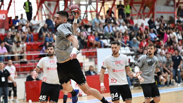 Săptămâna marelor derby-uri în sportul românesc! Marele meci Steaua - Dinamo, mai dezechilibrat ca oricând! Vedeta recunoaște sincer: „Diferența de valoare este în favoarea lor!” EXCLUSIV