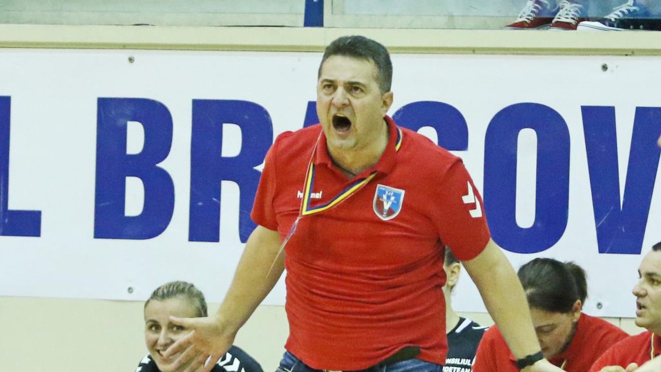 Cum a gândit Florentin Pera finalul nebun la derby-ul SCM Rm. Vâlcea - CSM București: „Sunt un antrenor care își asumă răspunderea în momente critice"