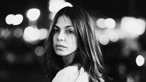 Fosta iubită celebră a lui Adrian Mutu s-a fotografiat în locul tragediei care a îndoliat o țară întreagă și a început să plângă!