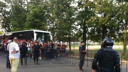 SCANDAL la National Arena:** "Îngerii Albi" au ajuns la stadion: 'Țiganii, țiganii' Slovacii s-au luat la bataie cu jandarmii!