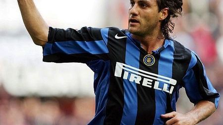 Incredibil, dar adevărat! "Bobo" Vieri revine în fotbal la 43 de ani! FOTO Cum arată acum atacantul pentru care Inter plătea 49 de milioane de euro în 1999
