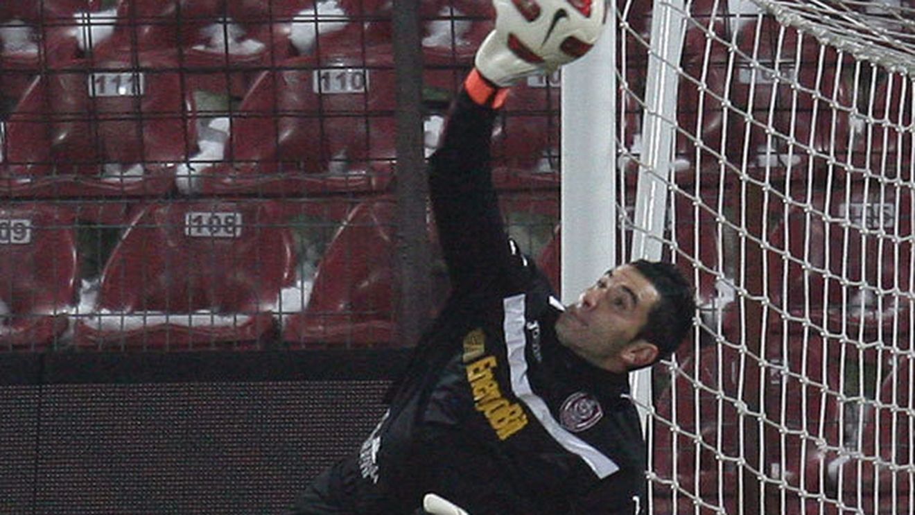 "Interlopul" lui CFR se apără cu lista de umilințe la care este supus la Cluj:** "Mi-au luat tot!" Paszkany ramâne rece: "Este un gunoi"