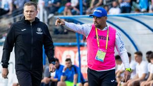 Florin Maxim, atac la adresa unui conducător al FC Voluntari în seara promovării Corvinului: ”Acest personaj s-a preocupat de noi... Dumnezeu le așează pe toate”