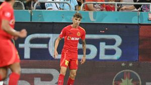 Gigi Becali nu îl mai suportă pe Tavi Popescu și îl umilește din nou, în stilul său: l-a scos la pauza meciului FCSB – Poli Iași!