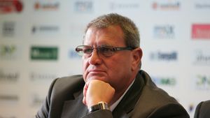 "AC Milan a avut doi trimiși la meci, asta i-a afectat pe jucătorii noștri" TU CE CREZI?