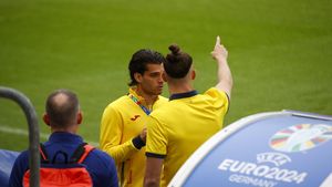 „Mama, unde stai pe stadion, să vin să mă bucur după gol?” Imagini copleșitoare la EURO cu Ianis Hagi și Rădu Drăgușin căutând alături de „frați”, pe arena din Koln, locurile familiilor la România - Belgia! EXCLUSIV