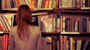 Ce înseamnă să fii autor de cărți de sport în România: meserie sau hobby? "Lumea încă are senzația că sportul și cartea nu se împacă". Cum poate Simona Halep să revitalizeze un domeniu accesat de 7% dintre cititori