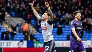 Mesajul misterios al impresarului fotbalistului român care a trecut pe la Manchester United și e dorit de Dinamo! De ce nu a fost convocat la naționla U21 pentru EURO? „Nu e legitimat la Mioveni”