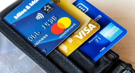 Dispare plata cu cardul sau cu telefonul mobil. Apare o nouă metodă de plată care va cuceri lumea