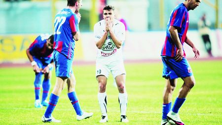 Moraes nu mai vine la Steaua!** Gigi Becali: "E un subiect închis în proporție de 90%! Oli îmi aduce un alt atacant"