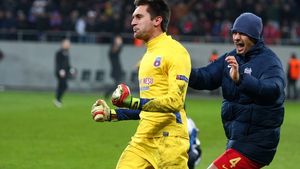 Răsturnare de situație în cazul lui Tătărușanu! Un nume uriaș l-ar putea deturna din drumul spre Firenze. Anunțul făcut astăzi de italieni