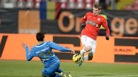 Rețeta de export din "Ștefan cel Mare". 7 jucători aduși la Dinamo cu 100.000 â‚¬ sunt cotați acum la 10.500.000 â‚¬