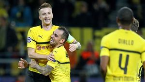Probleme mari pentru Dortmund, înaintea derby-ului care poate stabili campioana în Bundesliga. Doi titulari nu au făcut deplasarea la Munchen