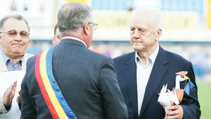 Retragere în anonimat!** Pădureanu a ieșit oficial din fotbal în fața a numai 200 de persoane și fără "greii" FRF ori LPF