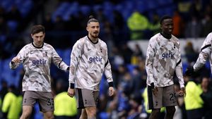 Radu Drăgușin a stârnit scandalul la Tottenham! Managerul său e pus la zid: „Are sigur ceva cu el!”