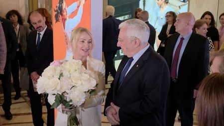 Ce a primit Nadia Comăneci de la Mugur Isărescu. Apoi, discursul guvernatorului BNR a impresionat-o profund