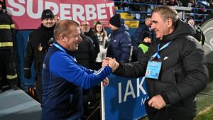 Cum l-a numit Dorinel Munteanu pe Gică Hagi înainte de meciul direct dintre foștii lideri ai Generației de Aur. A folosit 5 cuvinte