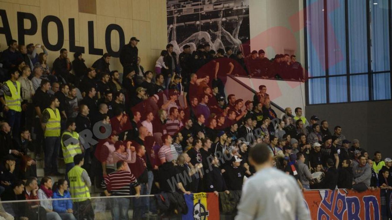 "Eternul derby" a început pe străzile Bucureștiului. Înainte de meciul de handbal de azi, suporterii lui Steaua și Dinamo s-au bătut crunt 