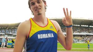 INTERVIU | Marian Oprea, pregătit pentru o revenire emoționantă în "Cuibul de pasăre", la Beijing, pentru Mondiale. "Pichardo și Taylor fac pașii necesari evoluției triplusaltului în acest moment. Este un beneficiu pentru noi toți ceilalți"