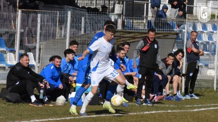 Încă o accidentare gravă în lotul Universităţii Craiova. Sezon încheiat pentru „unul dintre cei mai valoroşi fotbalişti"