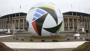 Cum arată mingea oficială de la EURO 2024 și din ce e făcută: are un giroscop cu cip în ea!