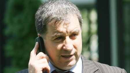 Argaseala: "Muresan se joaca la butoane"