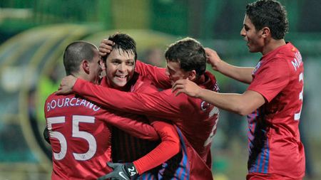 Încă un jucător e OUT de la Steaua! Becali a inclus ieri încă un nume pe LISTA NEAGRĂ‚! **"M-am lămurit și cu ăsta, doarme pe teren!"