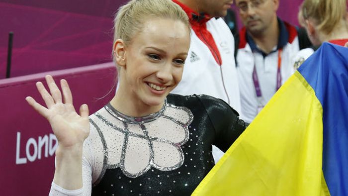 SENZAȚIONAL!** Sandra Izbașa este noua CAMPIOANĂ‚ OLIMPICĂ‚ la sărituri! Transmite-i mesajul tău de FELICITARE