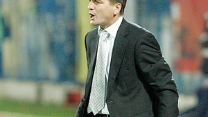 "Vreau un antrenor străin! Până în vară, nu-l pot lua pe Uhrin"