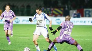 Auxerre nu îl ia pe Munteanu