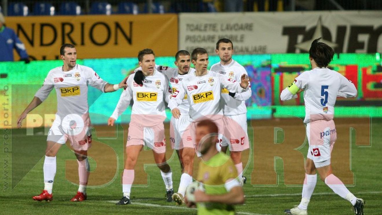 Iancu: "Unii jucători nu s-au ridicat la nivelul banilor pe care îi cheltuiesc cu ei!" CE CREZI?