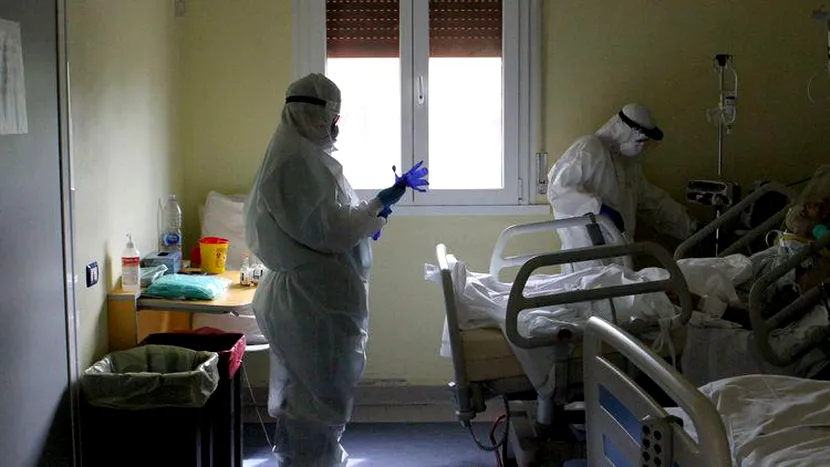Un nou record de cazuri de COVID-19 în România: 12.032 de infectări în ultima zi