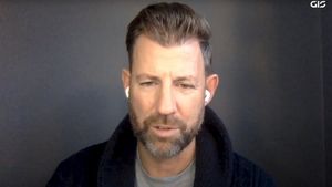 Povestea fotbalistului de top care era dependent de sex și care a ajuns „mental coach” pentru a-i ajuta pe alți jucători să scape de fricile și viciile pe care le au! A făcut parte dintr-o generație de aur de la sfârșitul anilor '90 alături de Owen și Carragher