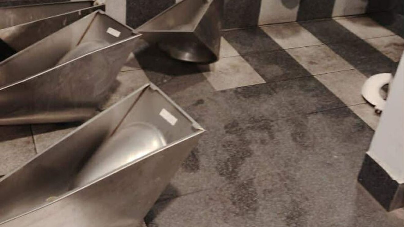 Imagini deplorabile! Dezastrul lăsat de fanii lui CFR Cluj pe Cluj Arena