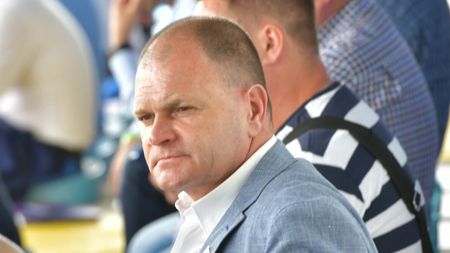 Cornel Șfaițer anunță principalele ținte ale perioadei de transferuri: „Asta e urgența acum. Acolo avem doar improvizații, iar campionatul bate la ușă”. EXCLUSIV
