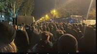 Scene șocante în Franța! Suporterii furioși i-au atacat pe jucători: „A fost lovit și scuipat!”