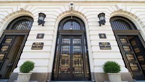 În sfârșit, o veste bună pentru români, în dezastrul economic național! A scăzut indicele ROBOR la 6 luni