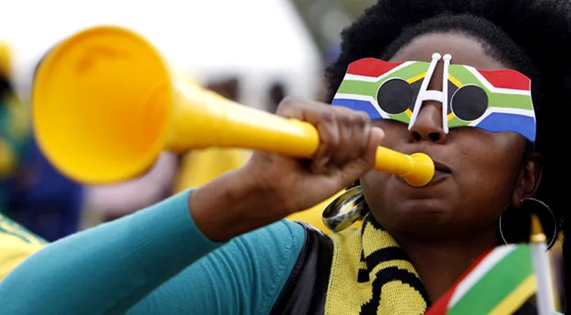 Vuvuzela 'otrăvită'! O fană a ajuns la spital din cauza 'odiosului instrument'