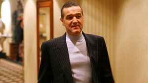 "Vamă" nu se teme de "controlul" cu care l-a amenințat Becali!** Șeful Stelei, luat din nou 'tare': 'O fi mare smardoi'