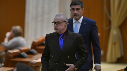 Gigi Becali a răbufnit la adresa premierului Luca Niculescu: „Dacă hotăram noi, nu aduceam pe unul din Franța, că e deștept, și noi suntem proști pe aici prin Parlamentul României”