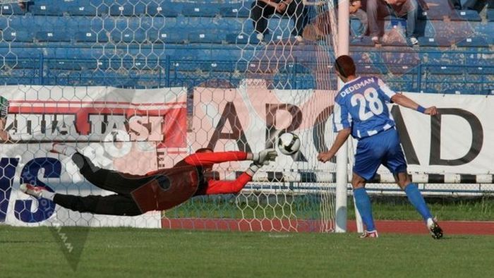 Dumitriu: "Nu Mincă ne-a nenorocit! La Rapid lua goluri printre picioare!"