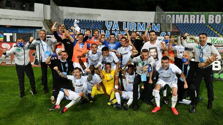 Jucătorii olteni au început fiesta la Botoșani, pe teren, iar fanii le-au transmis că îi vor aștepta la Craiova. Cum au fost surprinși după meci Mihai Rotaru și Valeriu Iftime | VIDEO & FOTO