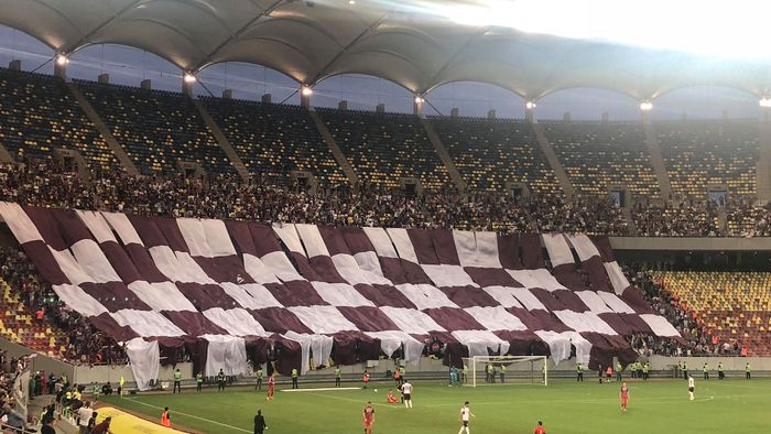 FOTO | Mesajele ironice ale fanilor giuleșteni din derby-ul cu Steaua: "Am întrebat 100 de români dacă FCSB e Steaua..."