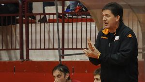 Poli Timișoara și-a adus un antrenor care a jucat o semifinală de Champions League cu Buducnost. Opt echipe din Liga Națională au acum tehnicieni străini