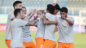 Metaloglobus, în fața unei performanțe istorice: promovarea în SuperLigă. Președintele Marius Burcă: ”Ar fi ceva unic, greu de egalat!” Ce șanse dă echipei sale în barajul cu Poli Iași și de ce ar fi vrut să evite trupa moldavă